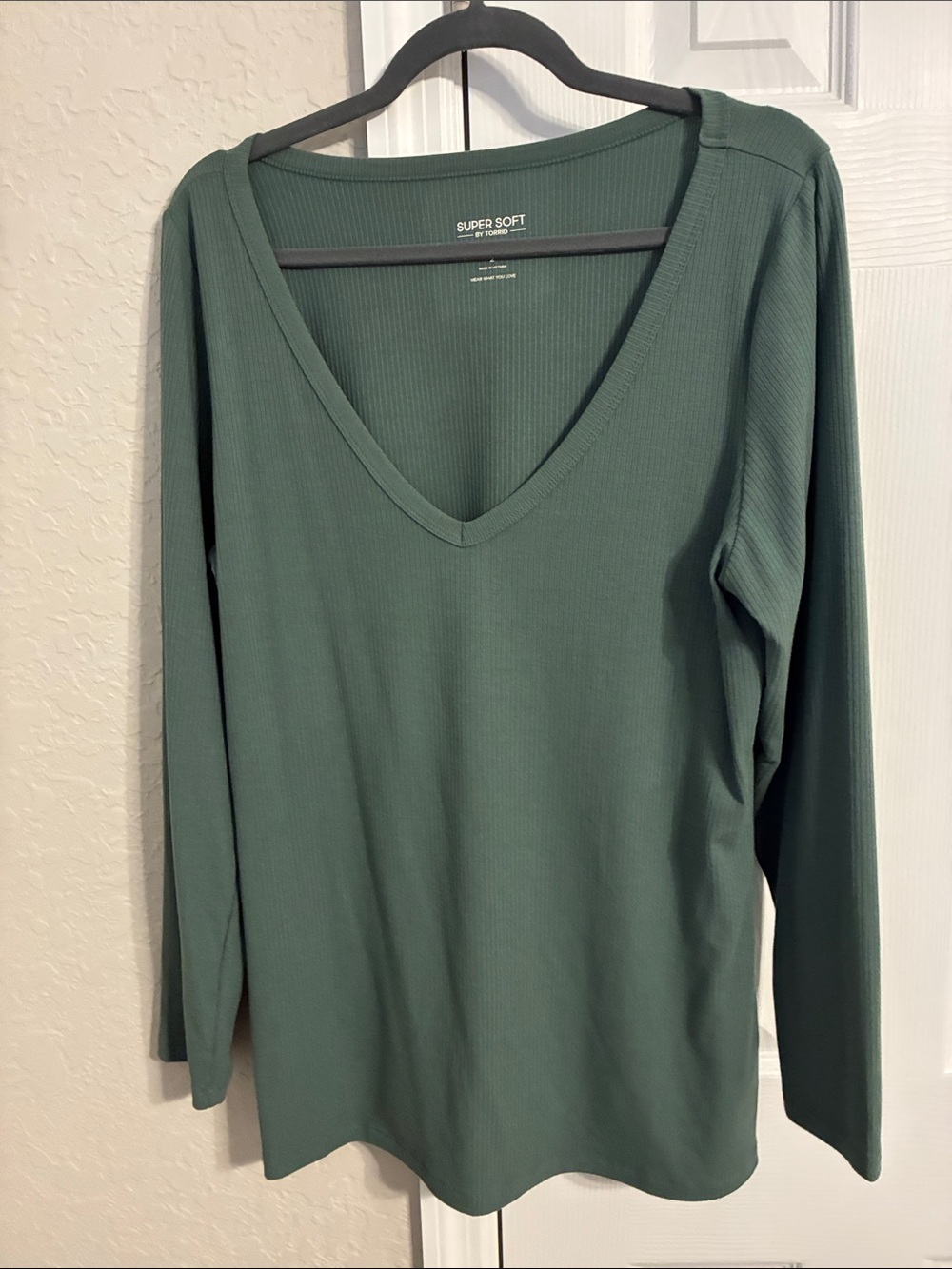 torrid Ribbed V-Neck Long Sleeve Top - Forest Green